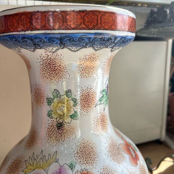 Chinese Lsrge Floral And Birds Beautiful Porcelain 24” Tall 10” Wide Beautiful - Picture 5 of 16